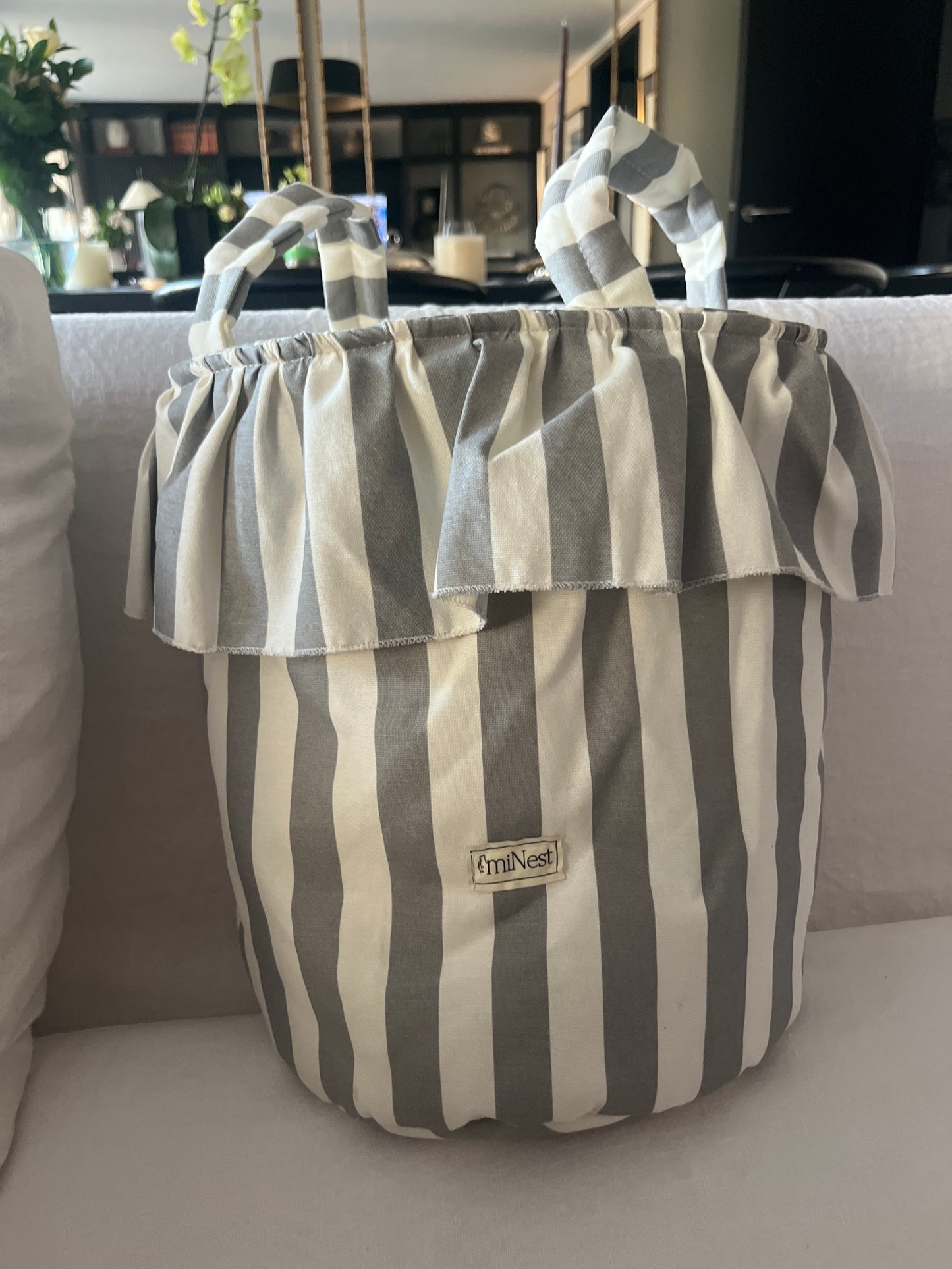 Bolso canasto rayas gris Garage